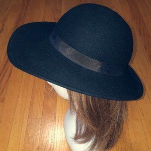 Arlin black classic style 100% wool USA made hat